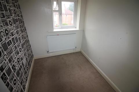 3 bedroom house to rent, Acre Crescent, Leeds