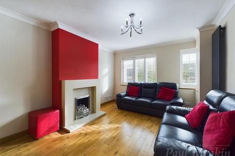 3 bedroom end of terrace house for sale, Addington Road, South Croydon