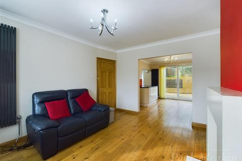 3 bedroom end of terrace house for sale, Addington Road, South Croydon