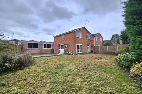 27 Hazel Grove, Hockley Heath, Solihull, B94 6QW