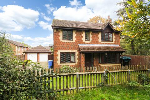 4 bedroom detached house for sale, Walsh Avenue, Bracknell RG42