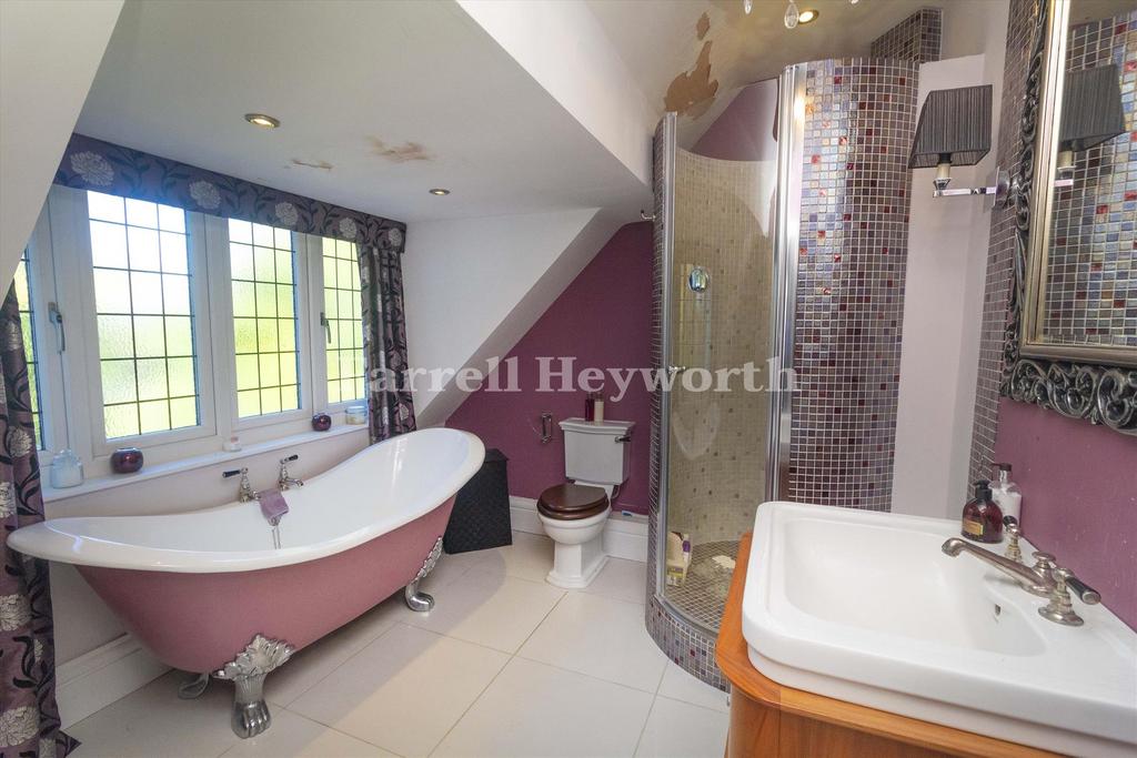 En Suite Bathroom