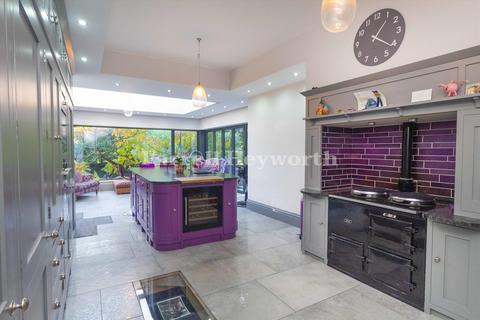 5 bedroom detached house for sale, Breck Road, Poulton Le Fylde FY6
