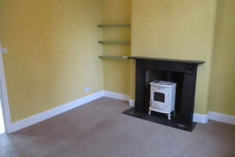 2 bedroom end of terrace house to rent, Fore Street, Exmouth