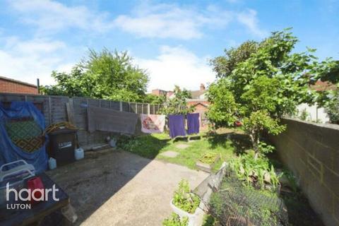 4 bedroom terraced house for sale, Kenilworth Road, Luton