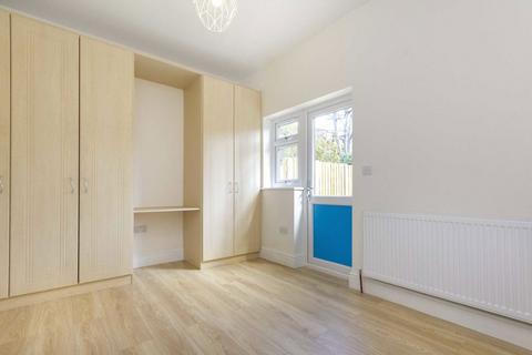 2 bedroom flat to rent, Argyle Road, London W13