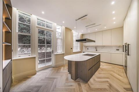 2 bedroom flat for sale, The Bishops Avenue, Hampstead Garden Suburb , N2
