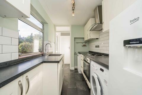 3 bedroom semi-detached house to rent, Ealing Road, Brentford TW8