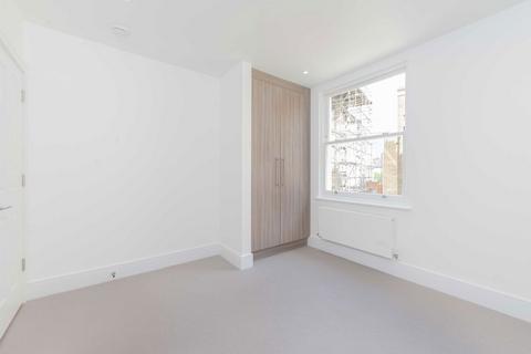 2 bedroom flat for sale, Beaumont Crescent, London W14