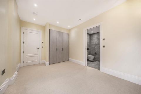 2 bedroom flat for sale, The Bishops Avenue, Hampstead, N2