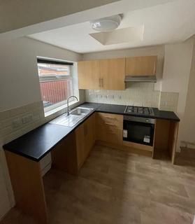 2 bedroom house to rent, Gladys Villas, Brecon Street, Hull