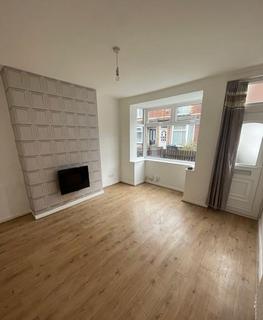 2 bedroom house to rent, Gladys Villas, Brecon Street, Hull