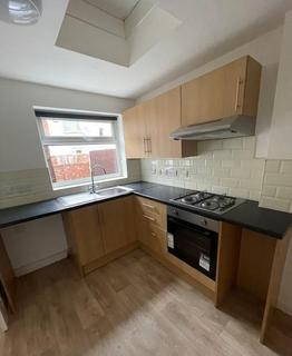 2 bedroom house to rent, Gladys Villas, Brecon Street, Hull