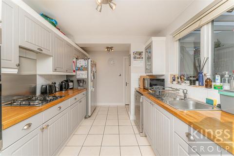 3 bedroom end of terrace house for sale, Barrowell Green, London