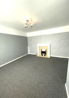 2 bedroom flat to rent, Lowfields Avenue, Wirral CH62