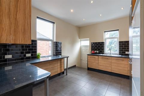 4 bedroom maisonette to rent, £80pppw - Rothbury Terrace, Heaton, NE6