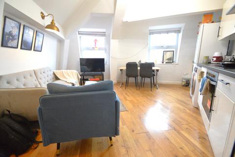 2 bedroom penthouse to rent, High Street, Slough, Berkshire, SL1