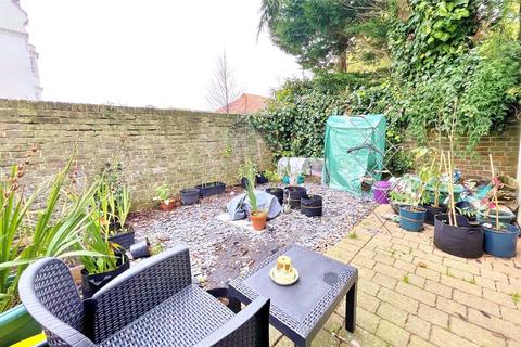 3 bedroom end of terrace house for sale, Belsize Road, Worthing, West Sussex, BN11