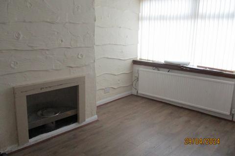 2 bedroom semi-detached house to rent, Callis Road, Bolton BL3