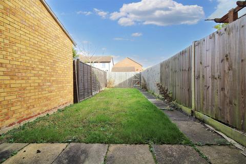 2 bedroom house for sale, Coppice Way, Aylesbury