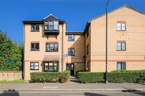 1 bedroom ground floor flat for sale, Read Court, 1, Gandhi Close, Walthamstow, E17