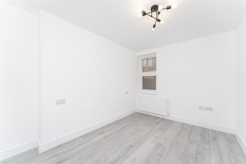 2 bedroom apartment for sale, Conolly Road, Hanwell