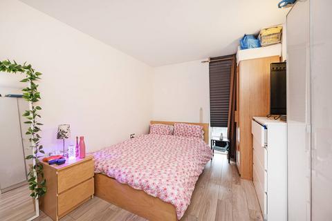 1 bedroom flat to rent, Canary Central, Canary Wharf, London, E14