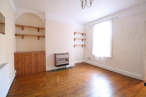 2 bedroom terraced house to rent, Barrs Court Road, Hereford, HR1 1EQ