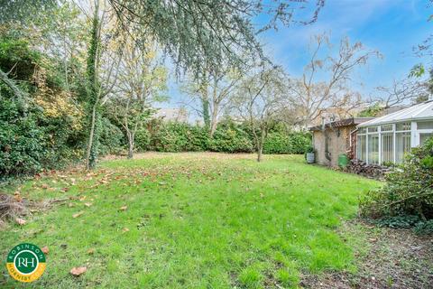 5 bedroom detached bungalow for sale, Partridge Flatt Road, Doncaster