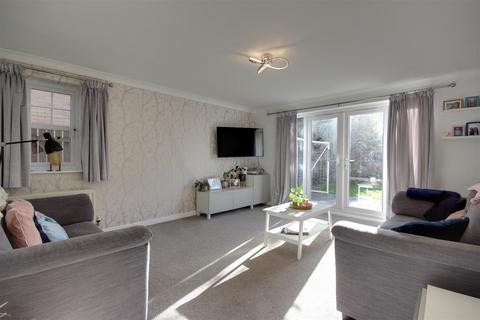 4 bedroom detached house for sale, Broadley Way, Welton