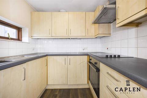 2 bedroom apartment to rent, Gaselee Street, London