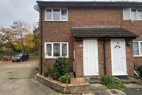 2 bedroom end of terrace house for sale, Martham Close, London SE28