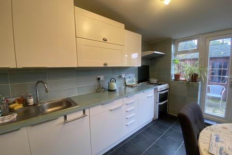 2 bedroom end of terrace house for sale, Martham Close, London SE28