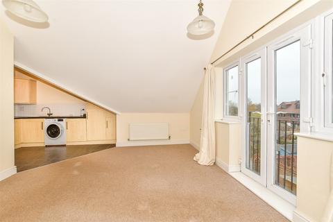 2 bedroom maisonette for sale, Commercial Road, Paddock Wood, Tonbridge, Kent