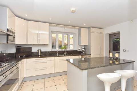 3 bedroom detached house for sale, The Street, Doddington, Sittingbourne, Kent