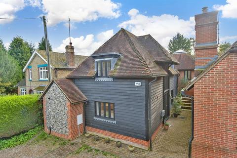 3 bedroom detached house for sale, The Street, Newnham, Sittingbourne, Kent