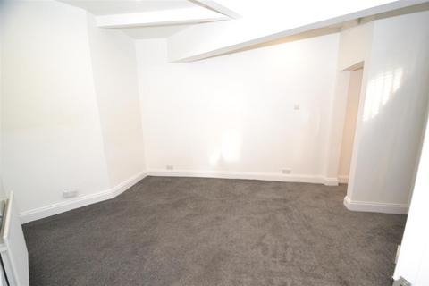 1 bedroom end of terrace house for sale, High Street, Queensbury, Bradford