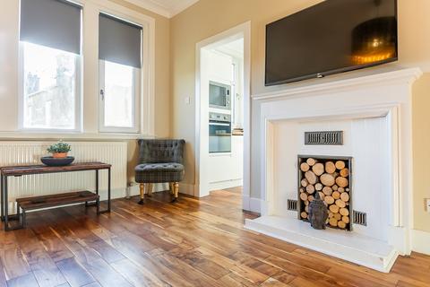 3 bedroom flat for sale, Comely Bank Road, Comely Bank, Edinburgh, EH4