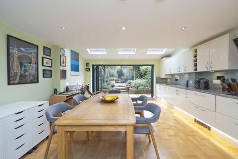 5 bedroom terraced house for sale, Elderfield Place, London SW17