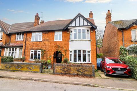 4 bedroom semi-detached house for sale, Stanmore Road, Stevenage, Hertfordshire, SG1