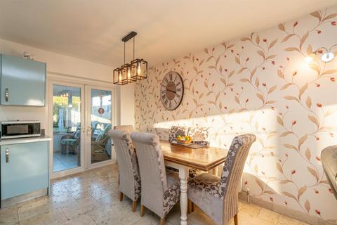 61a Bower Lane, Eaton Bray, Dunstable, LU6 1RB