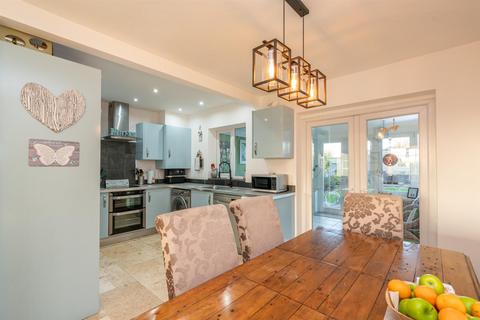 61a Bower Lane, Eaton Bray, Dunstable, LU6 1RB