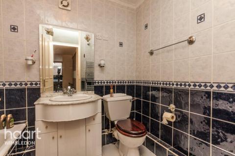 2 bedroom flat to rent, Heathfield Road, LONDON