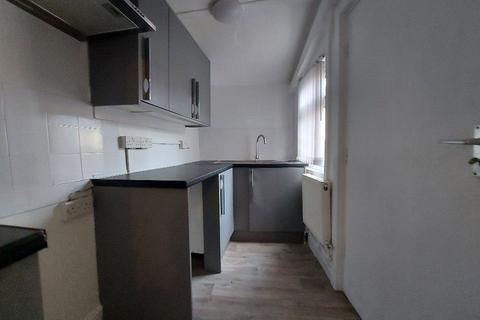 2 bedroom terraced house to rent, Parliament Street, Burnley BB11