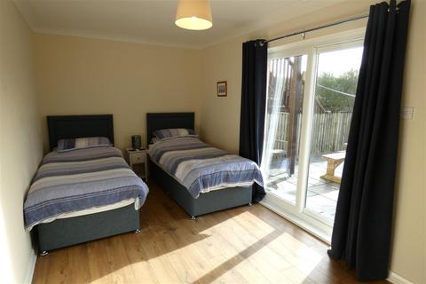 3 bedroom townhouse for sale, Puffin Way, Broad Haven, Haverfordwest