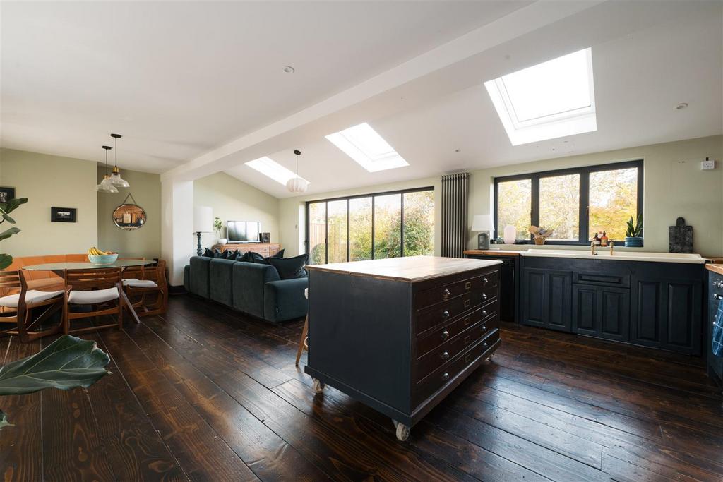 48 Brampton Park Rd, Hitchin-13.jpg