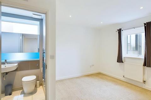 7, Tre Lowen Pentire Crescent, Newquay, TR7 1FQ