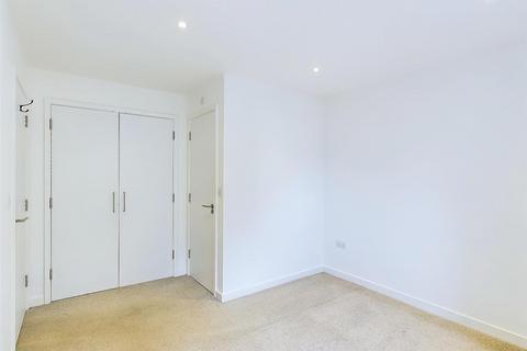 7, Tre Lowen Pentire Crescent, Newquay, TR7 1FQ