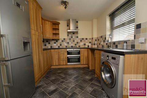 2 bedroom maisonette to rent, Blue Boar Lane, Norwich NR7