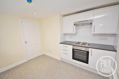 1 bedroom apartment to rent, Flat 1, 17 Grove Road